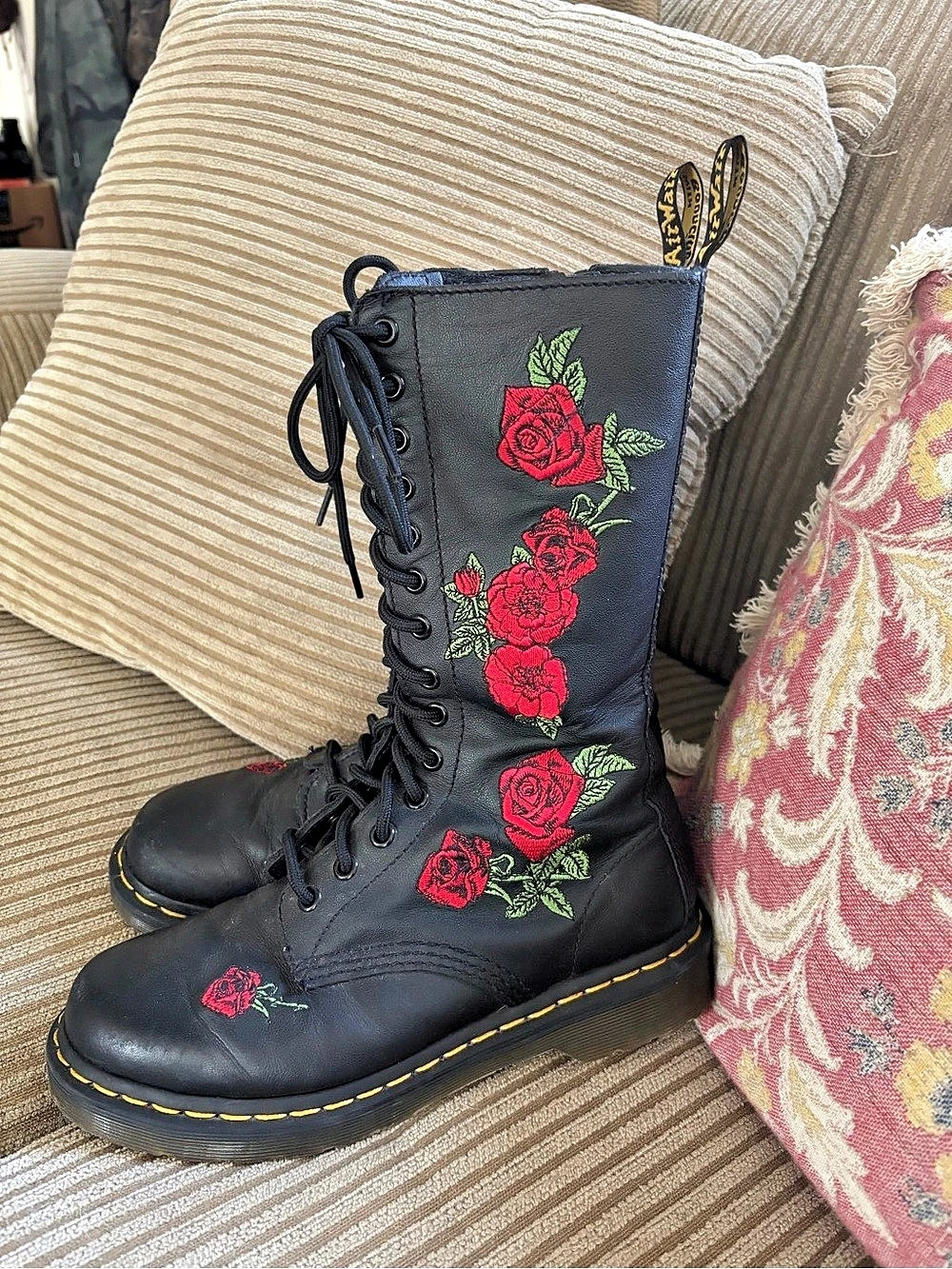 Dr. Martens 1914 Vonda Red Rose Embroidered 14-Eye Boots